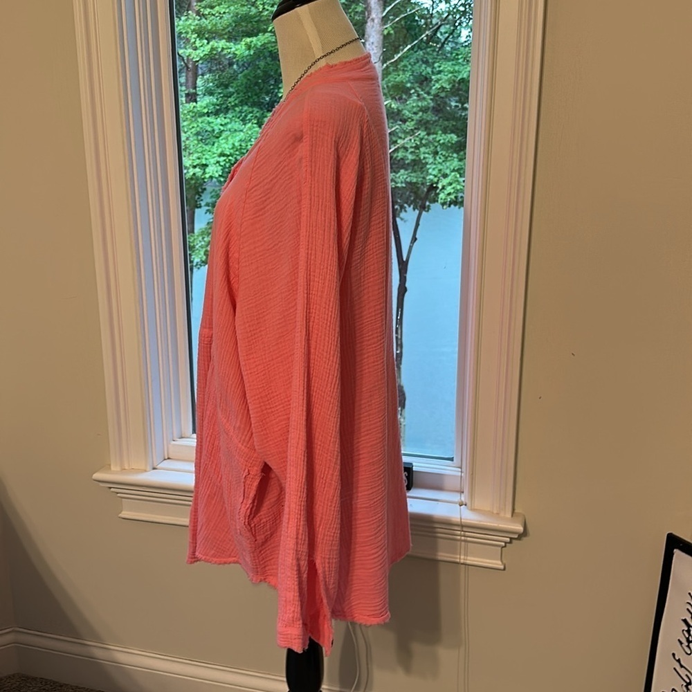 Spencer-Ella Ponk Gauze Button Down Blouse/Cover-ip, Medium, Like New - Picture 4 of 8